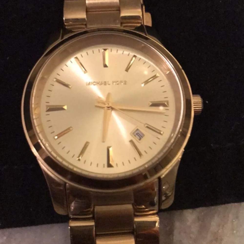 Michael Kors Watch PRICE DROP! - Picture 3 of 8